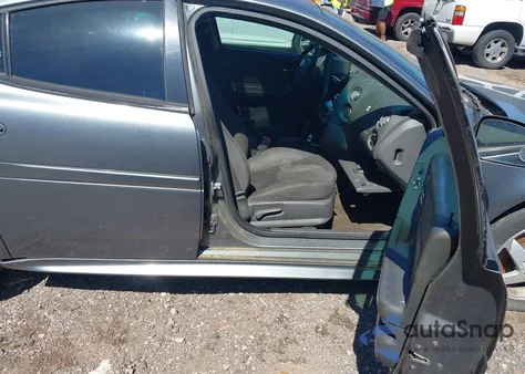 2004 Pontiac Grand Prix Gt2 from USA, damaged, VIN 2G2WS522041298029